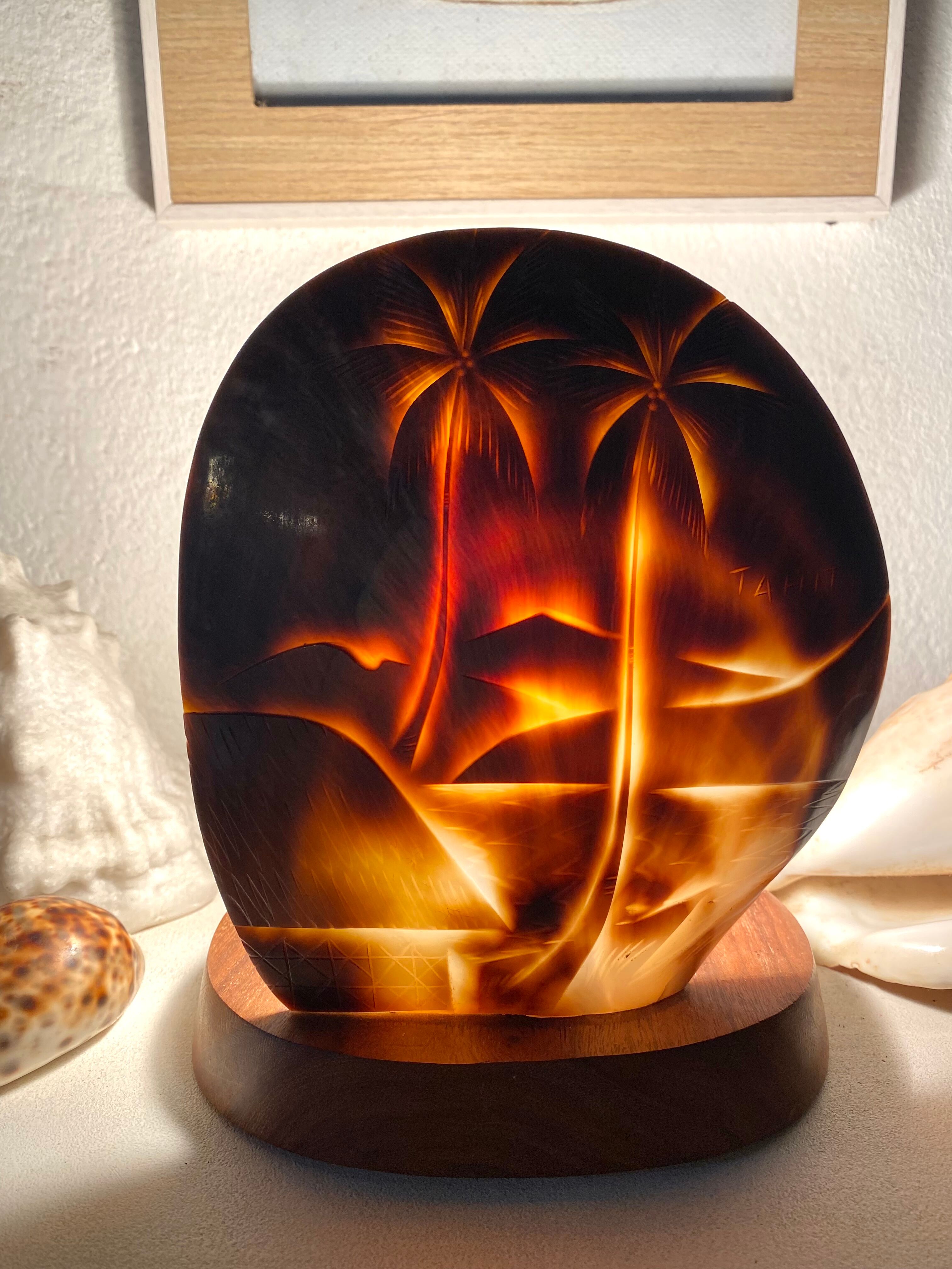 Vintage shell lamp Tahiti