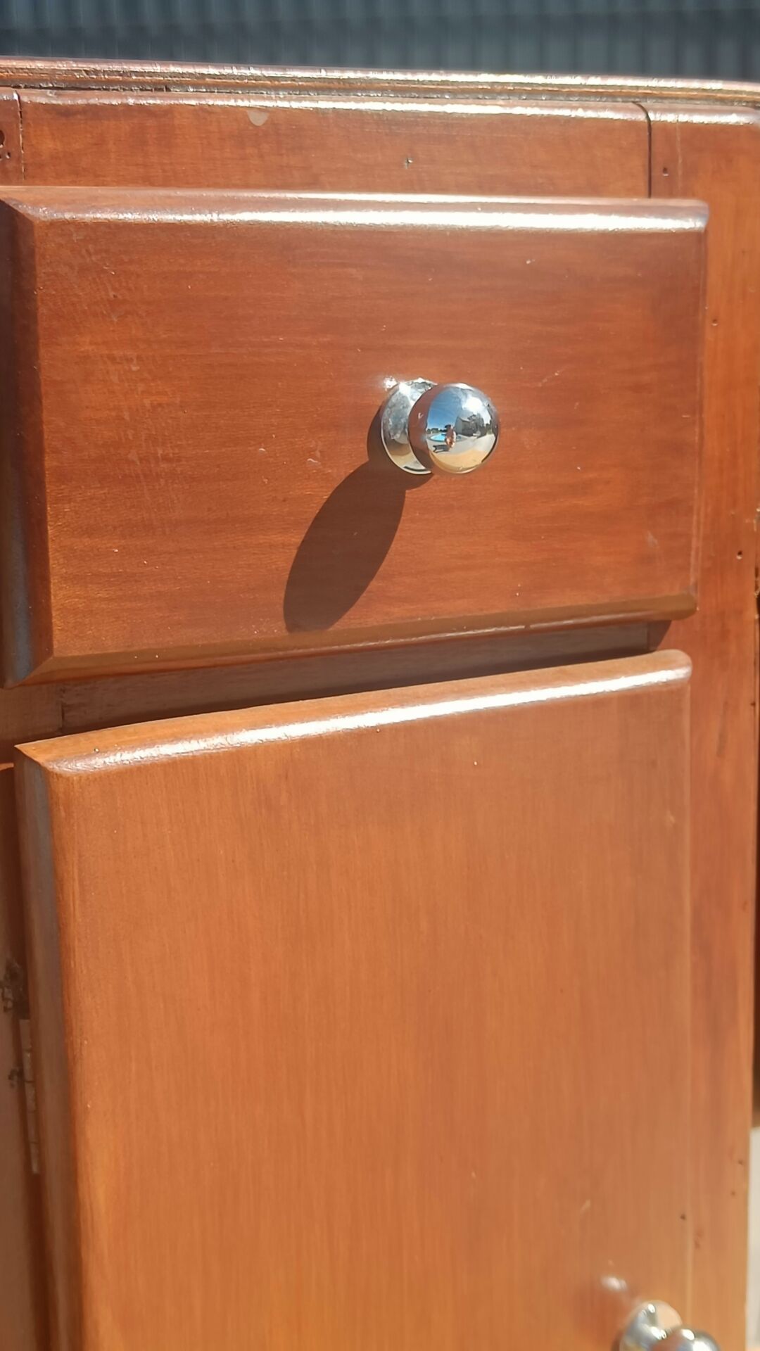 Bureau vintage artisanal en bois