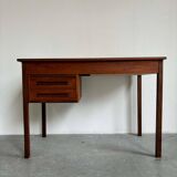 Bureau vintage avec coiffeuse