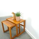 Teak vintage bijzettafel set