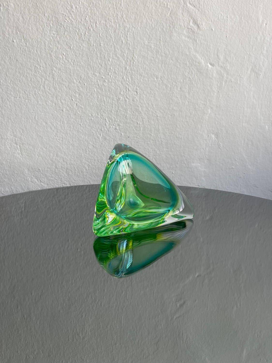 Acid Green Murano Glass Bowl, Mid-Century Modern, Italy, 1960s Decor