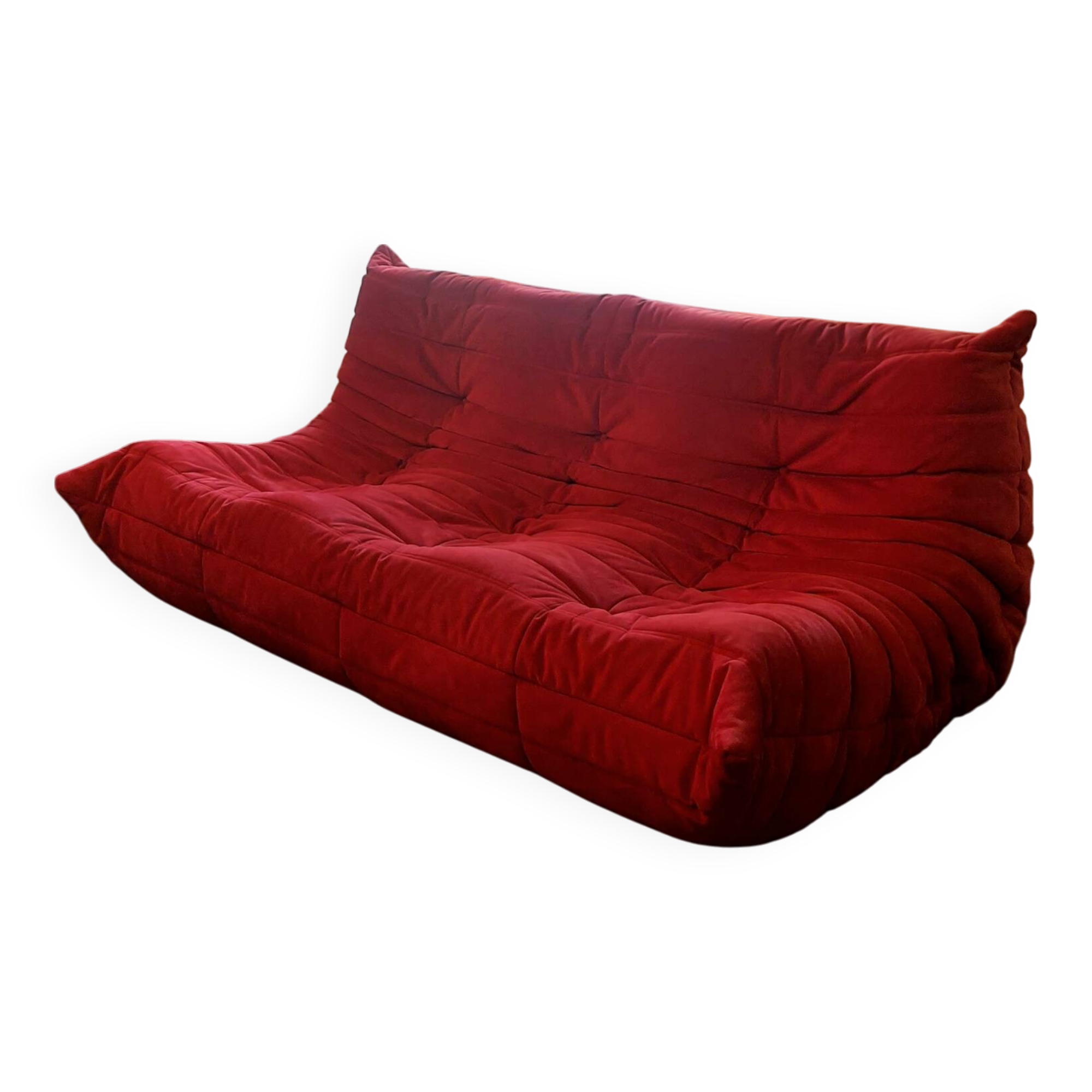 100% original - Ligne Roset Togo 3-seater bench – Red Alcantara (Goya