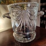 Crystal cooling bucket