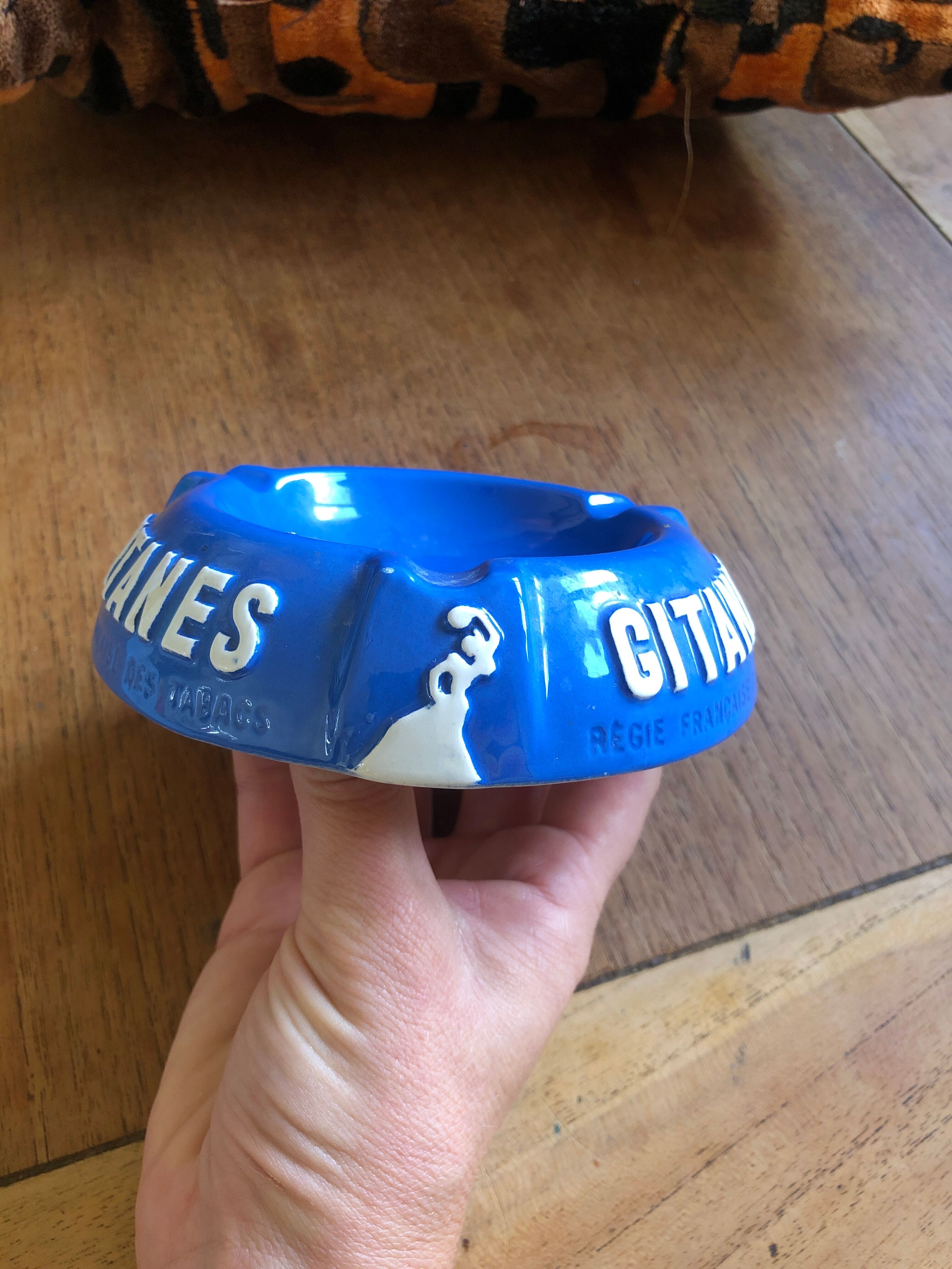 Gypsy advertising ashtray longchamp france