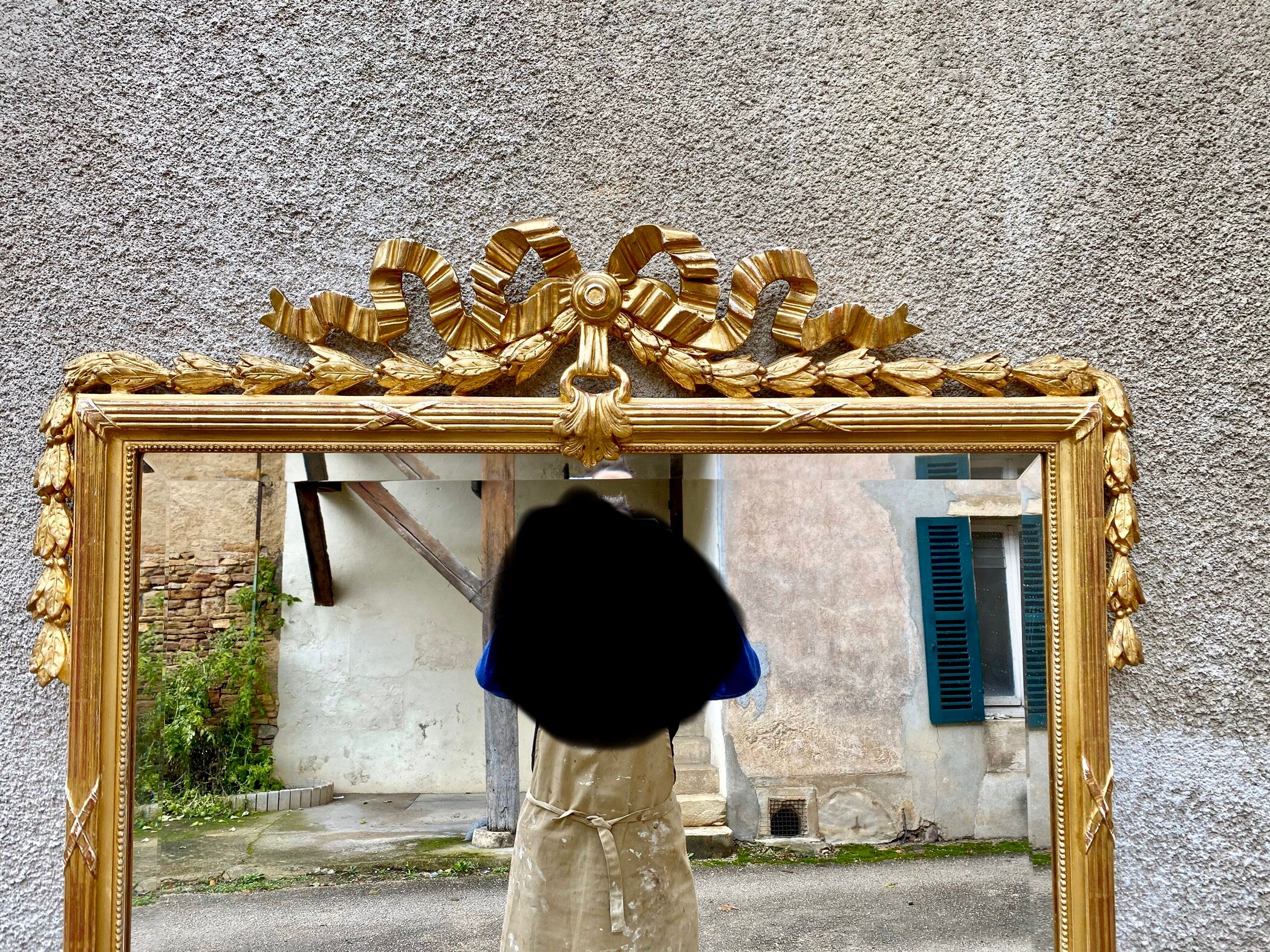 Louis XVI style mirror in gilded wood 176x109cm