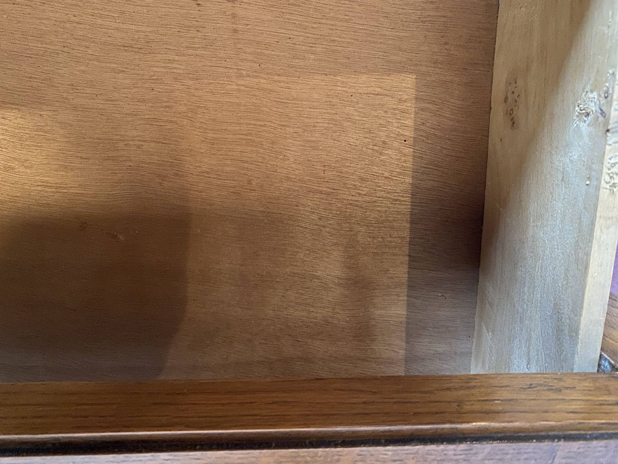 Vintage chest of drawers around 1960 - 3 drawers -Medium oak color - Compass feet -Very good condition