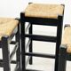ensemble de quatre tabourets de bar en rotin et bois