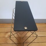 Magazine holder with glass tablet