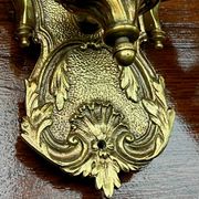Paire d'appliques de style Louis XV. Bronze massif doré.