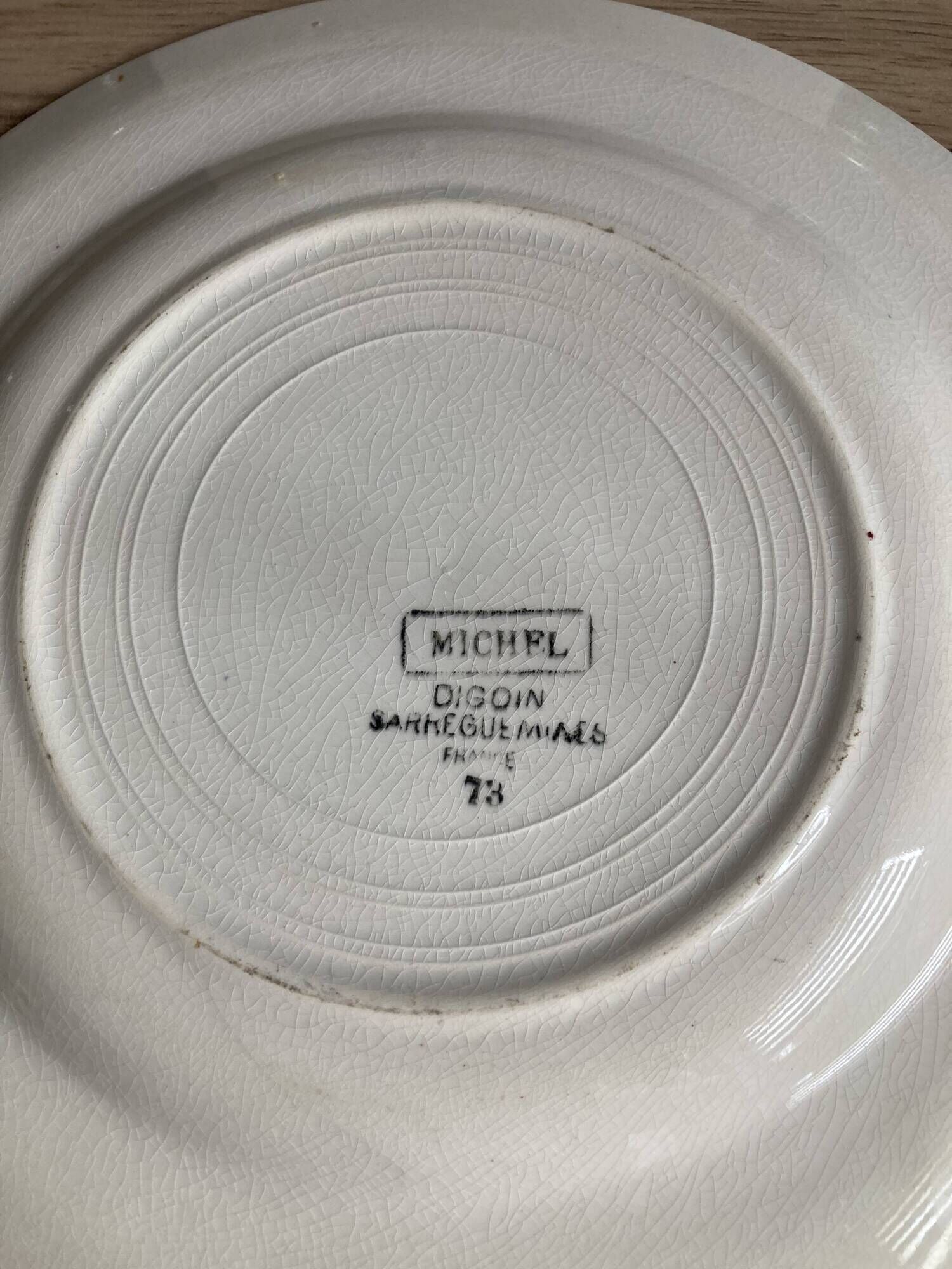 Digoin plate