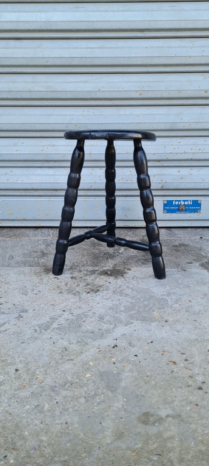 Tripod stool