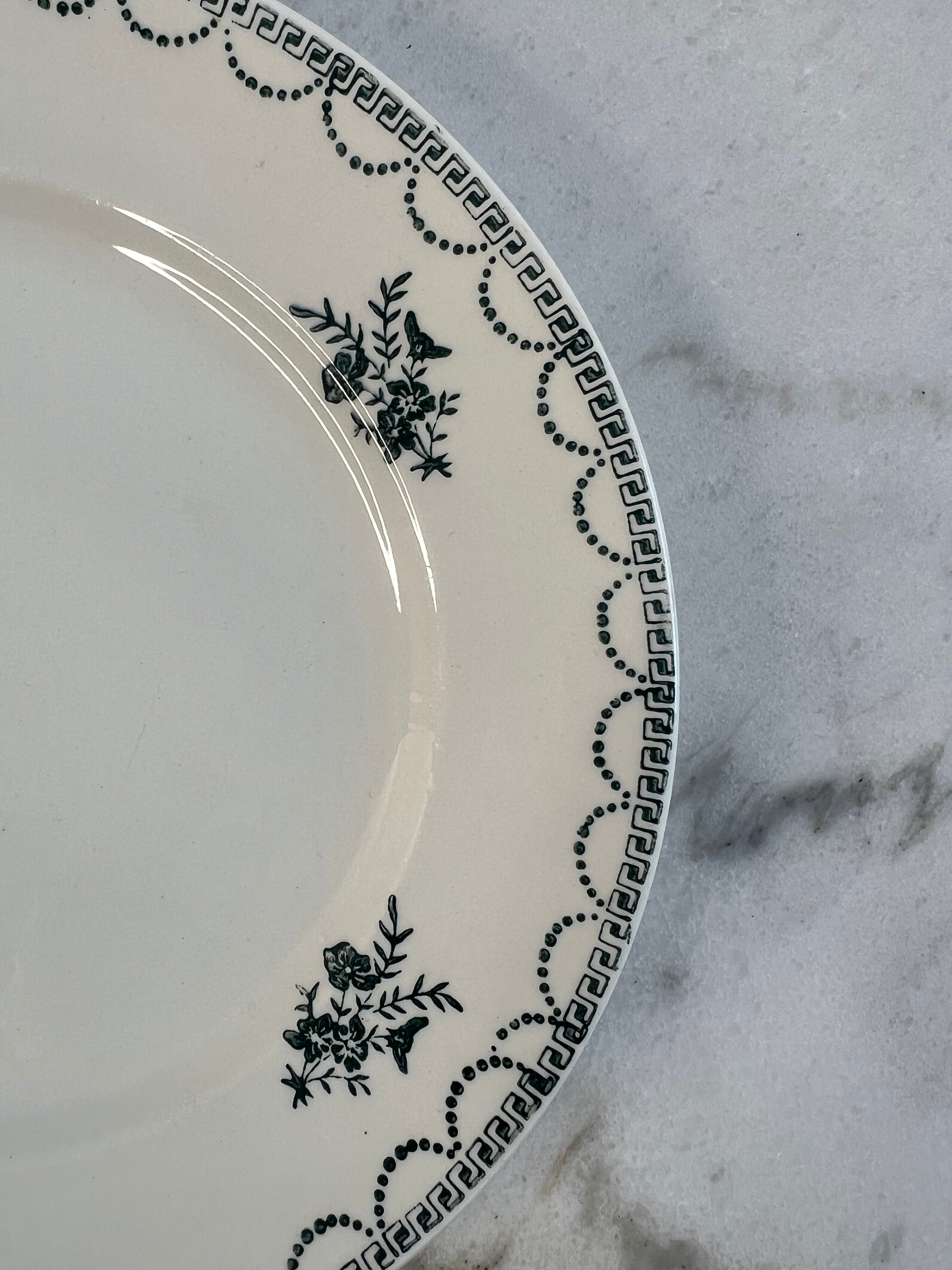 Set of 12 antique flat plates — Céranord pottery, model