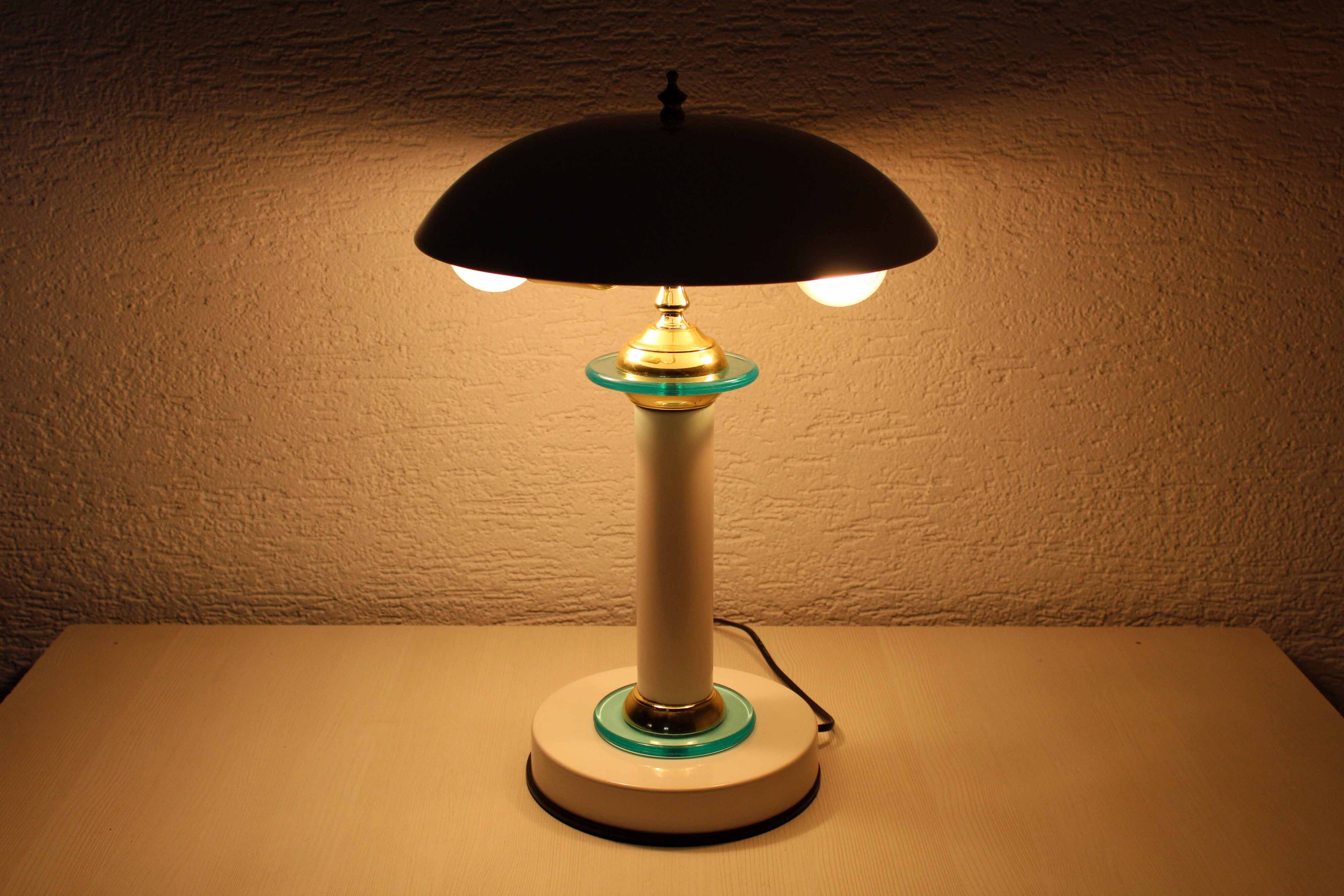 Lampe champignon en métal laqué blanc