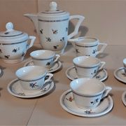 Service à café en faïence de Saint Amand décor Touraine huit tasses