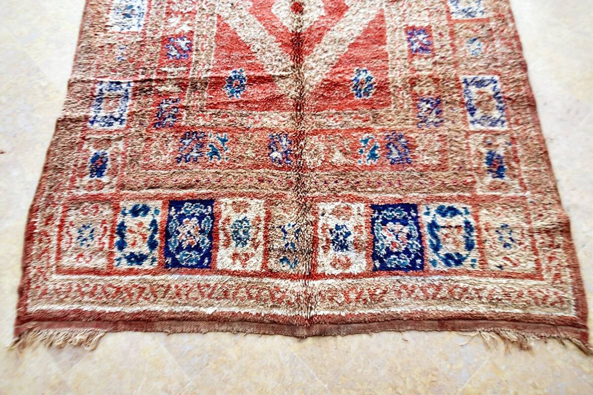 Boujaad vintage Moroccan Berber rug 325 x 195 cm