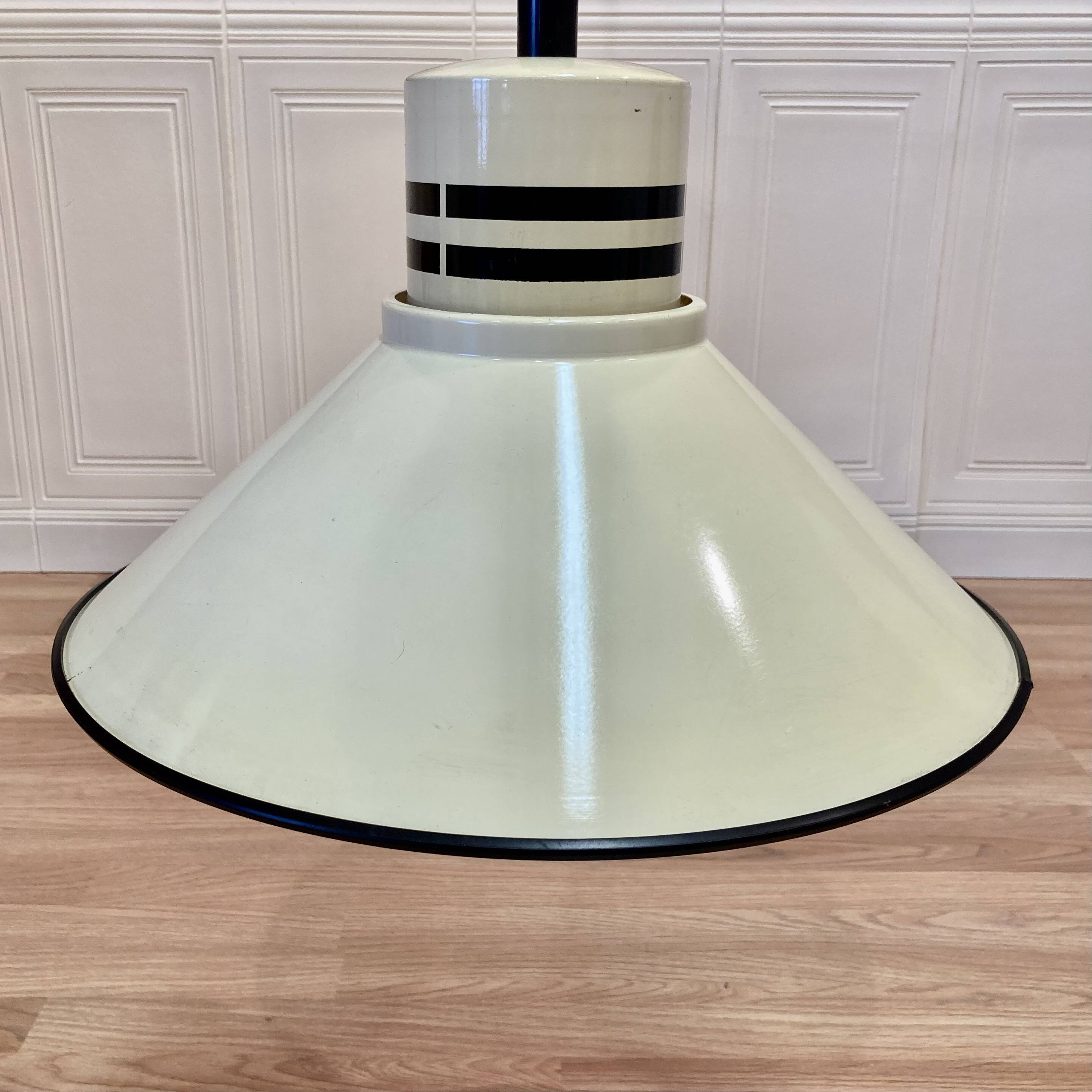 SUSPENSION DESIGN SCANDINAVIAN 1970.