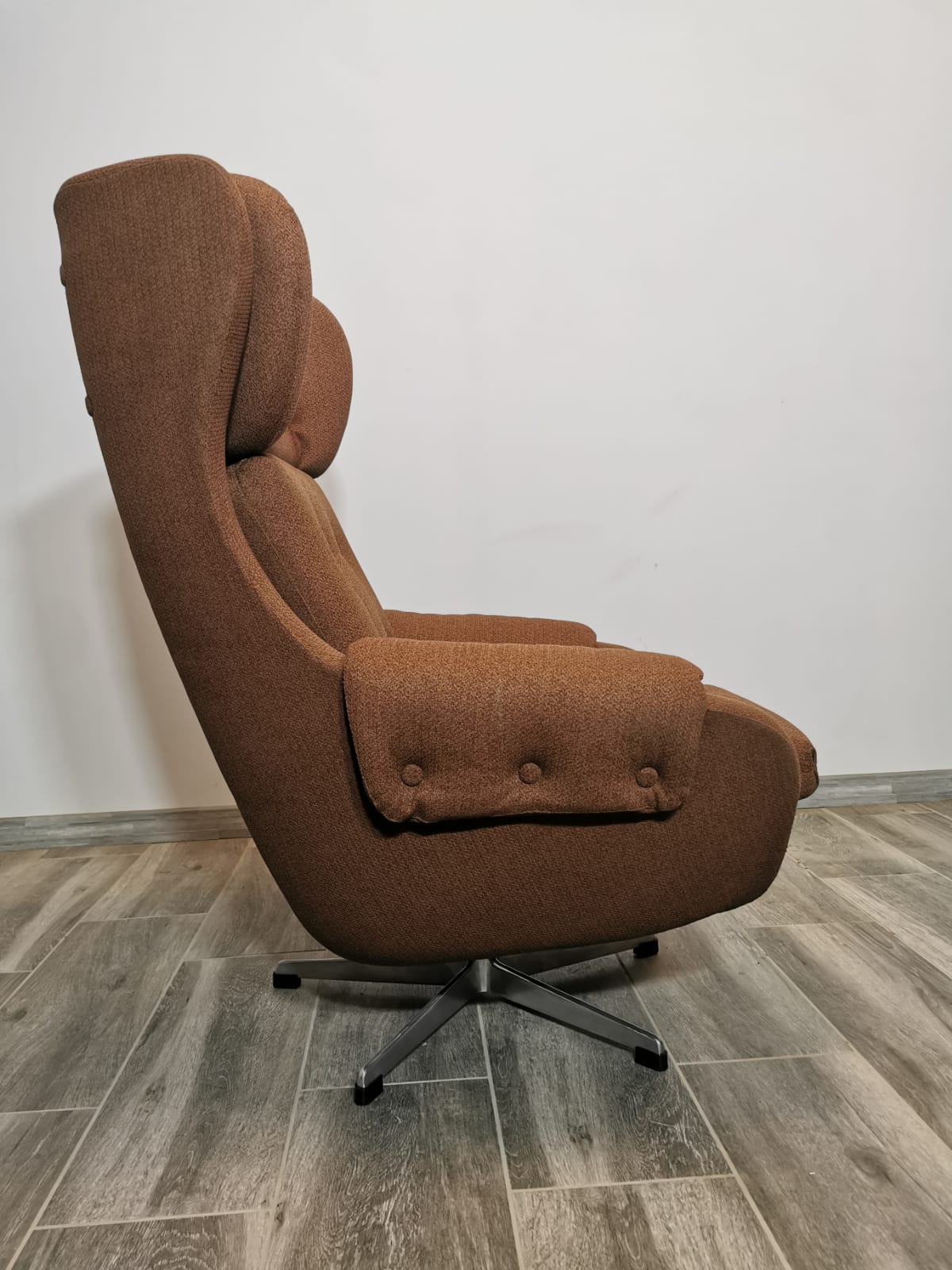 Vintage swivel chair from up zavody rousinov