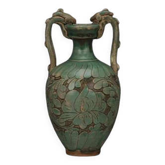 Vase antique en porcelaine céladon avec design floral, vase vintage de la dynastie Ming