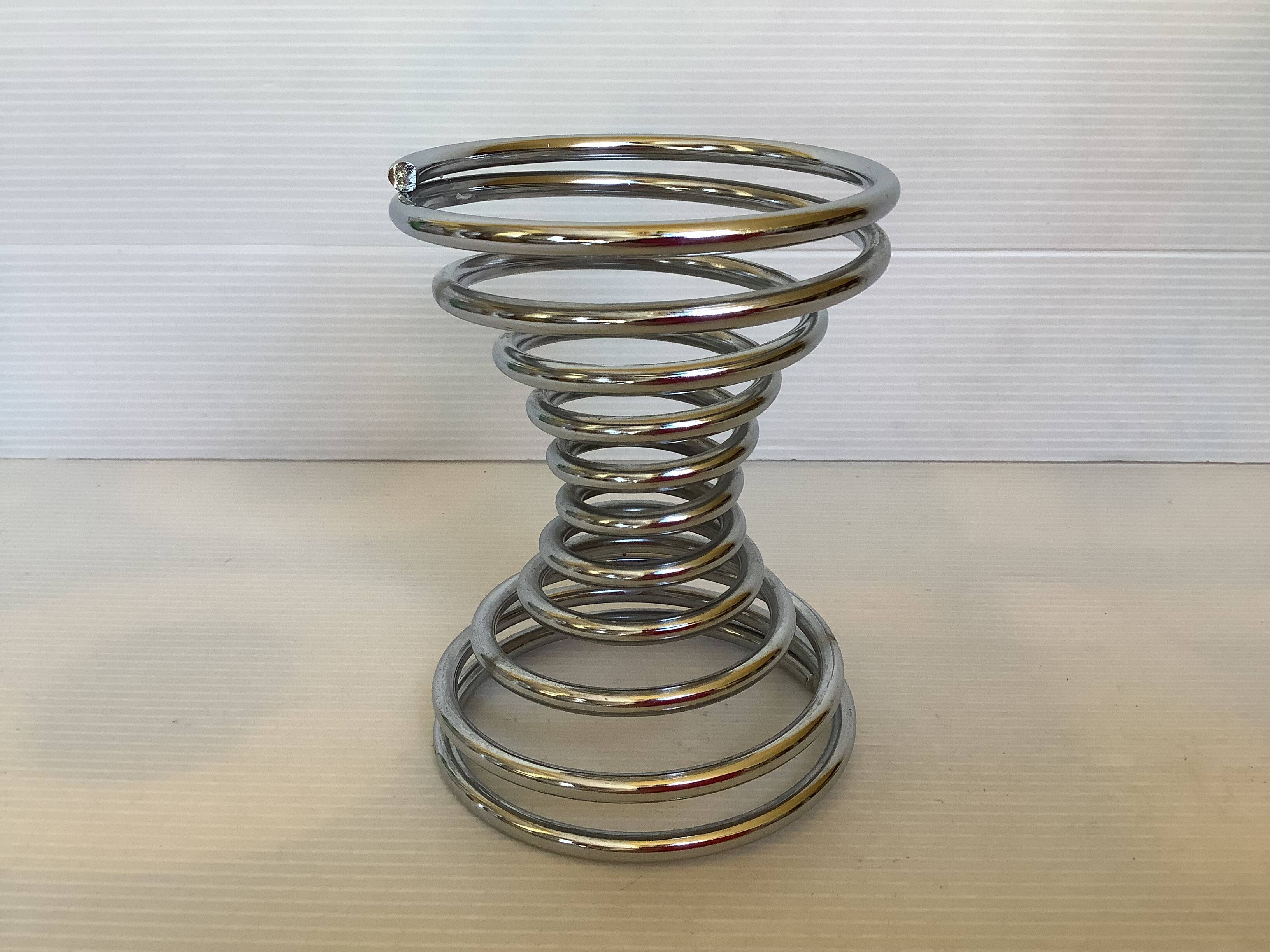 Grand coquetier œuf oie autruche ressort spirale