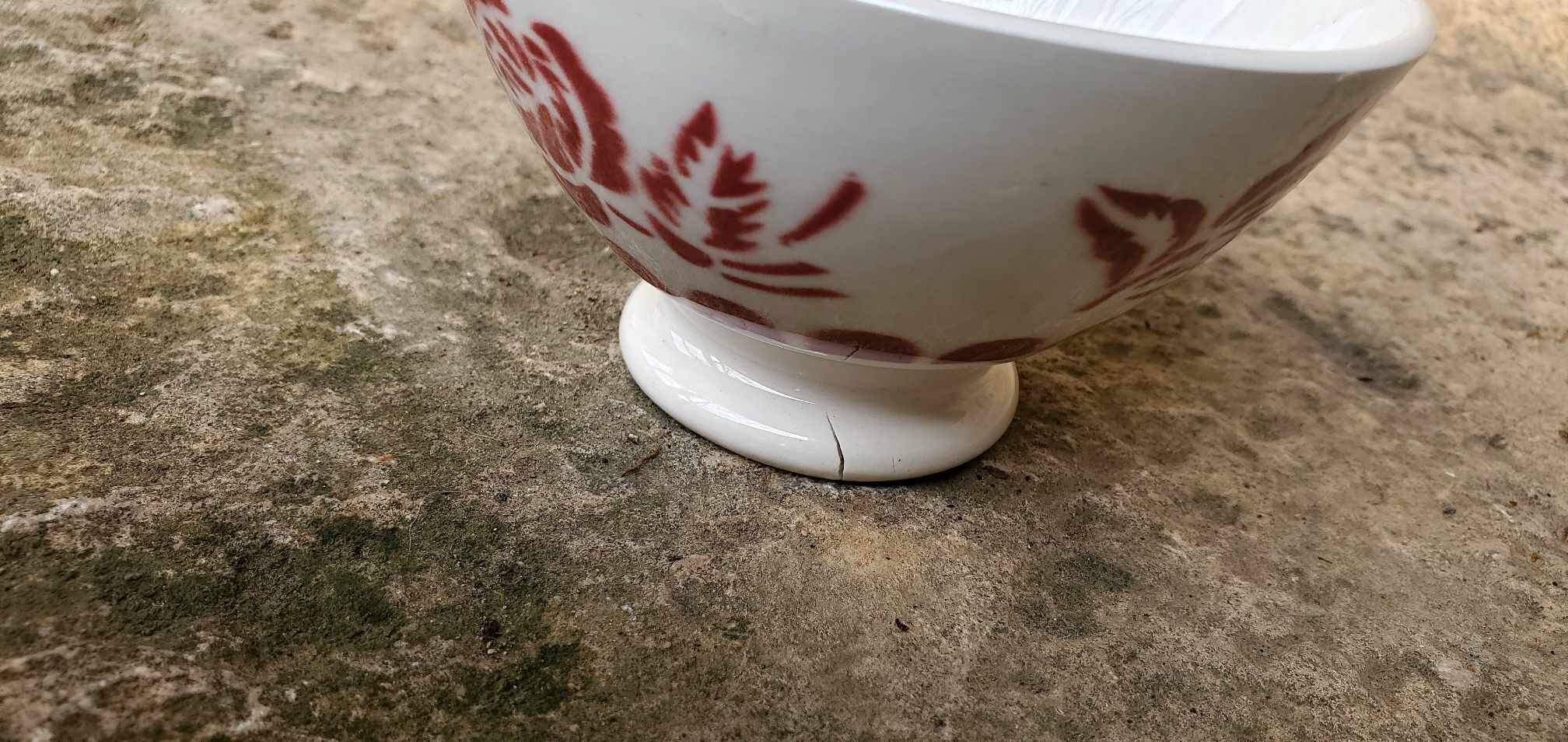 Set of 2 Sarreguemines bowls model 7