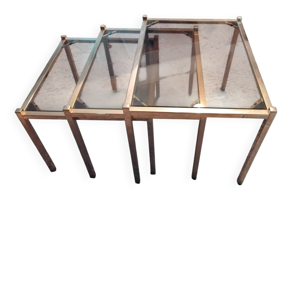 Ensemble de 3 tables gigognes vintage – verre fumé & métal doré