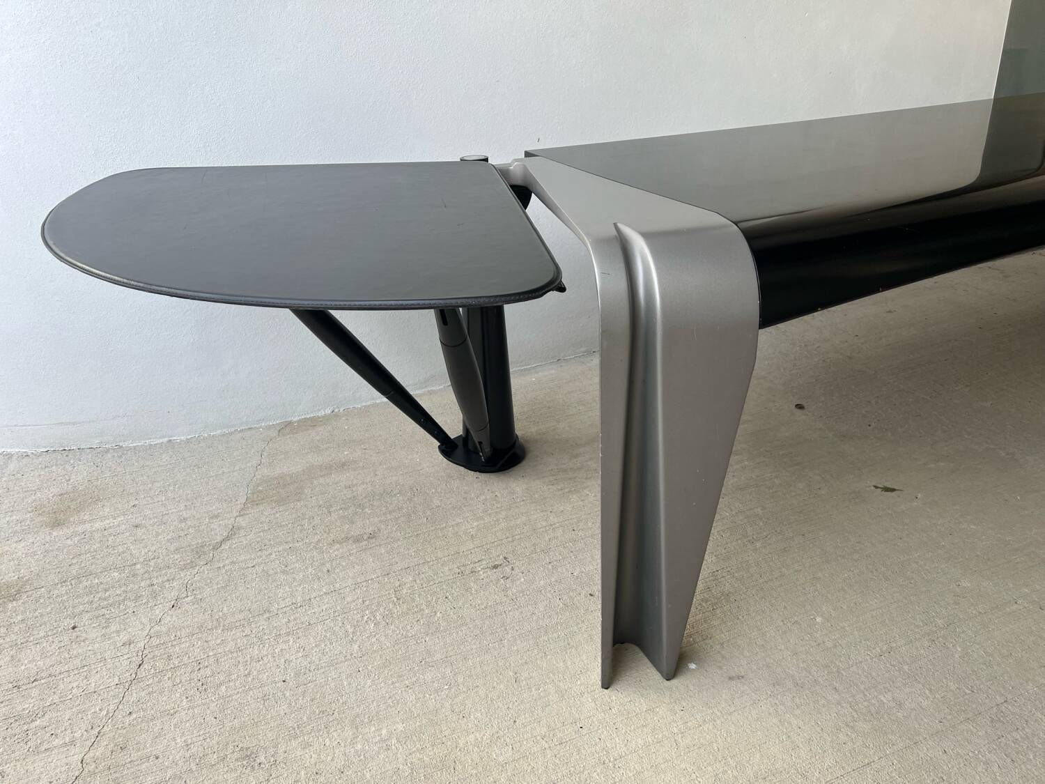 Italian vintage desk Faram