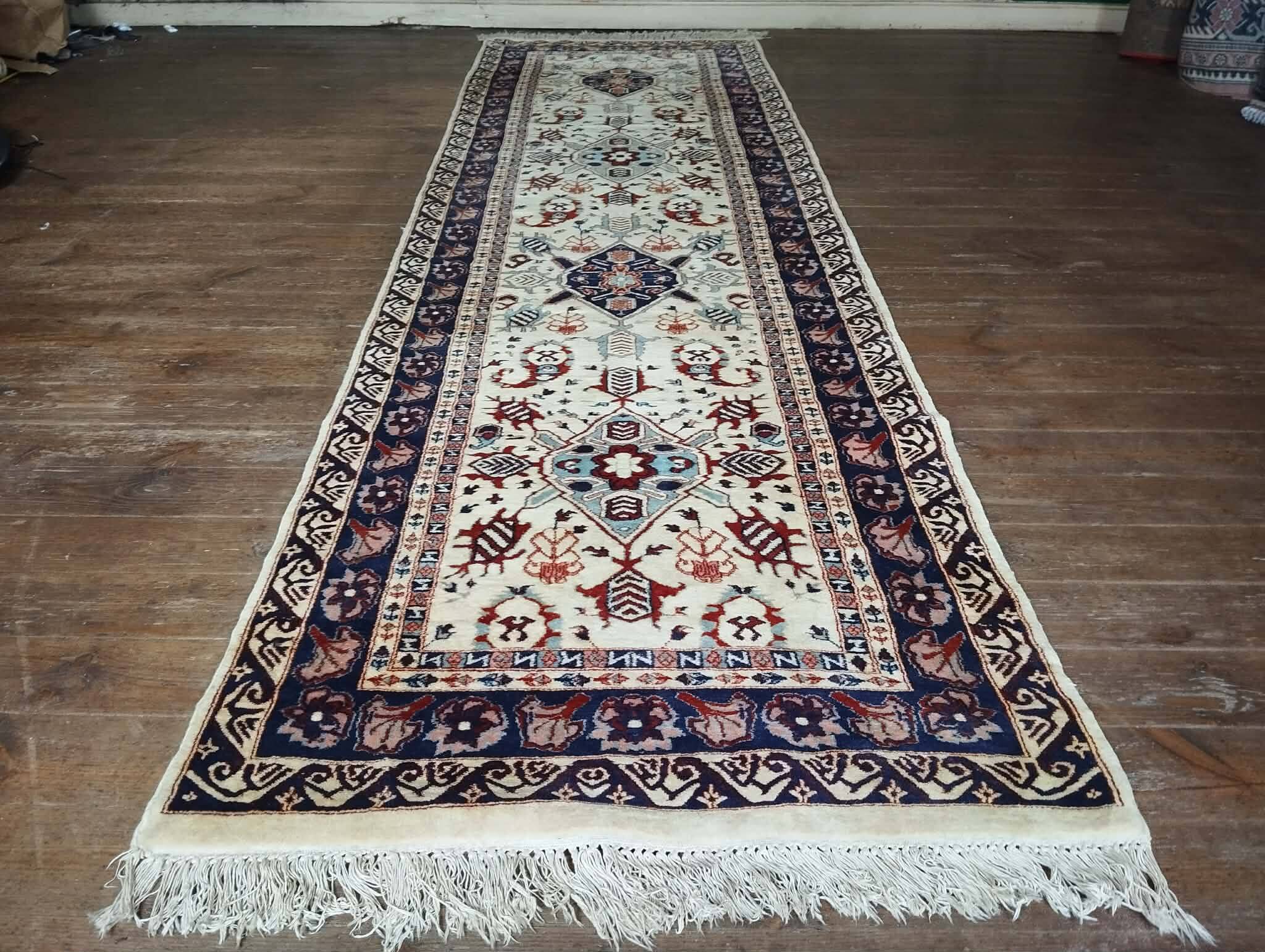 Handmade Pakistani hallway rug 325x94cm