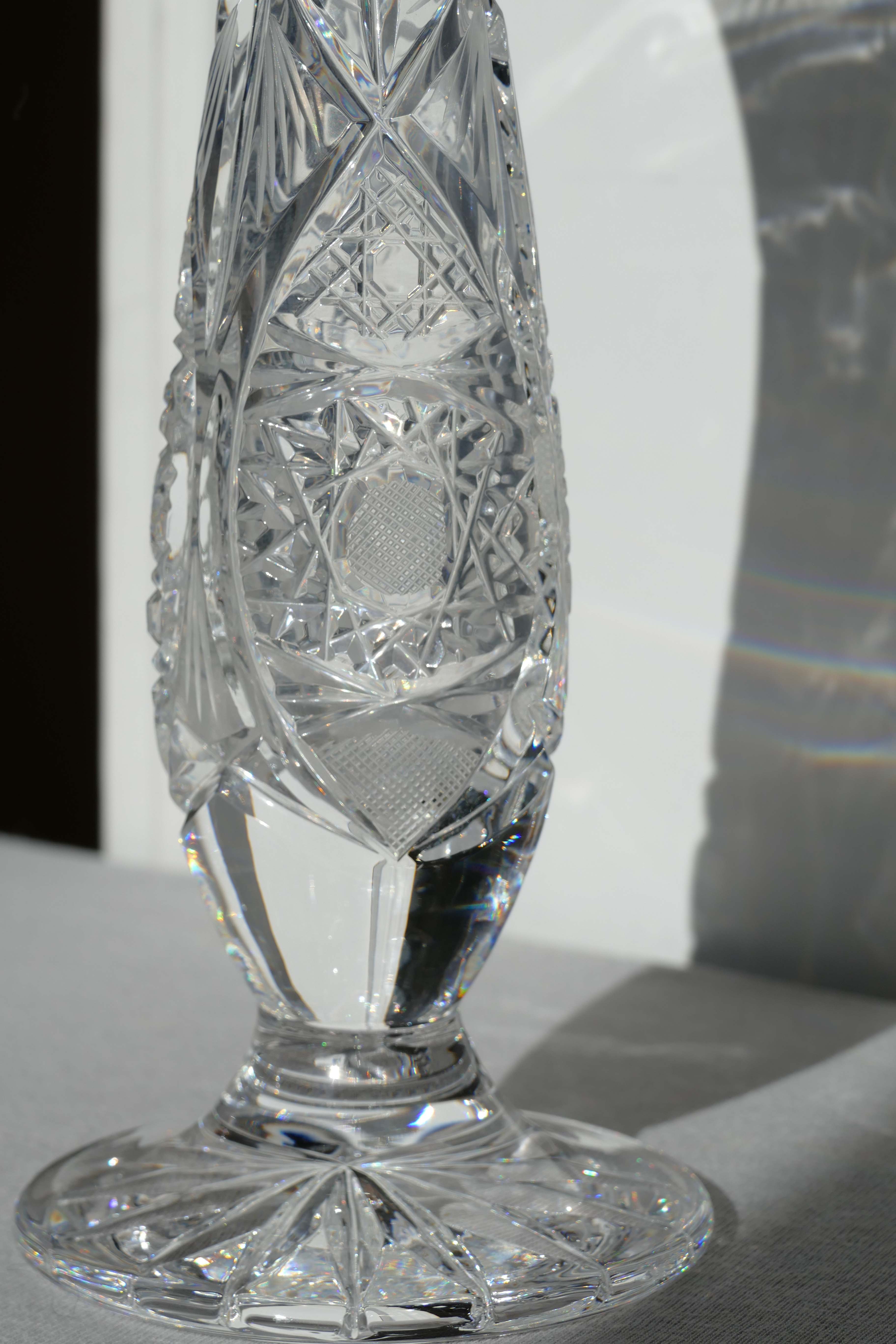 Cut crystal soliflore vase