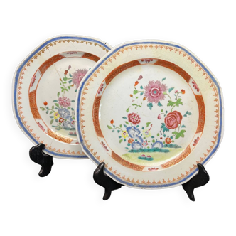 China Compagnie des Indes pair of octagonal plates 18th century