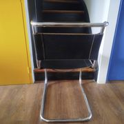 Cantilever chair / armchair Thonet in black leather and chrome metal – from