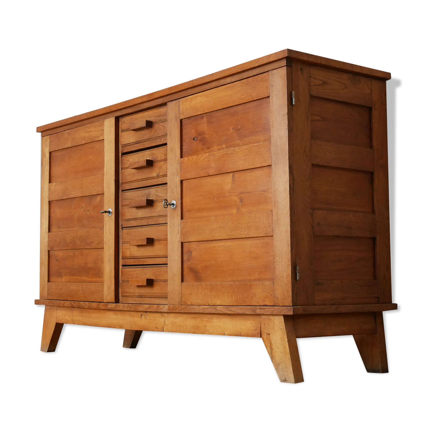 Buffet René Gabriel 1945 for disaster victims