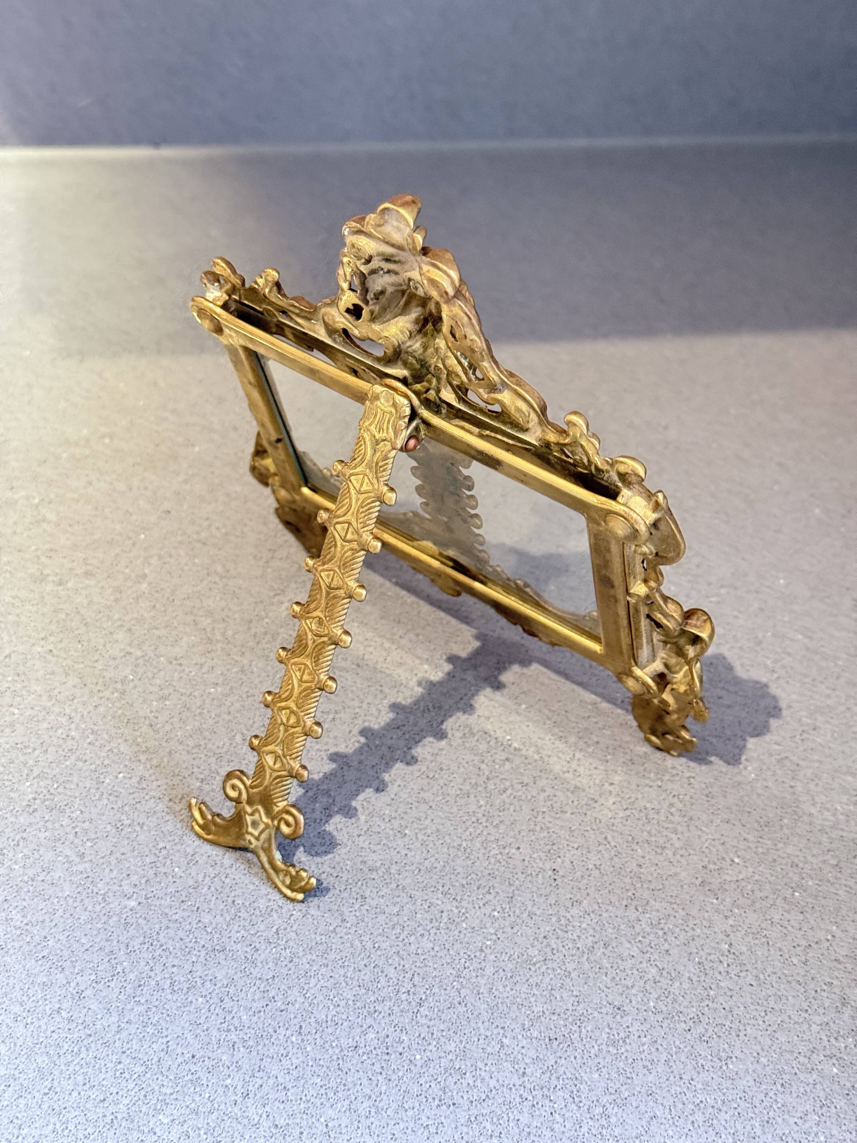 Paire de cadres en laiton doré rococo, cadres décoratifs antiques pour mur et table