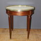 Table bouillotte de style Louis XVI en acajou vers 1920