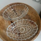 Coupelle ancienne en verre ciselé