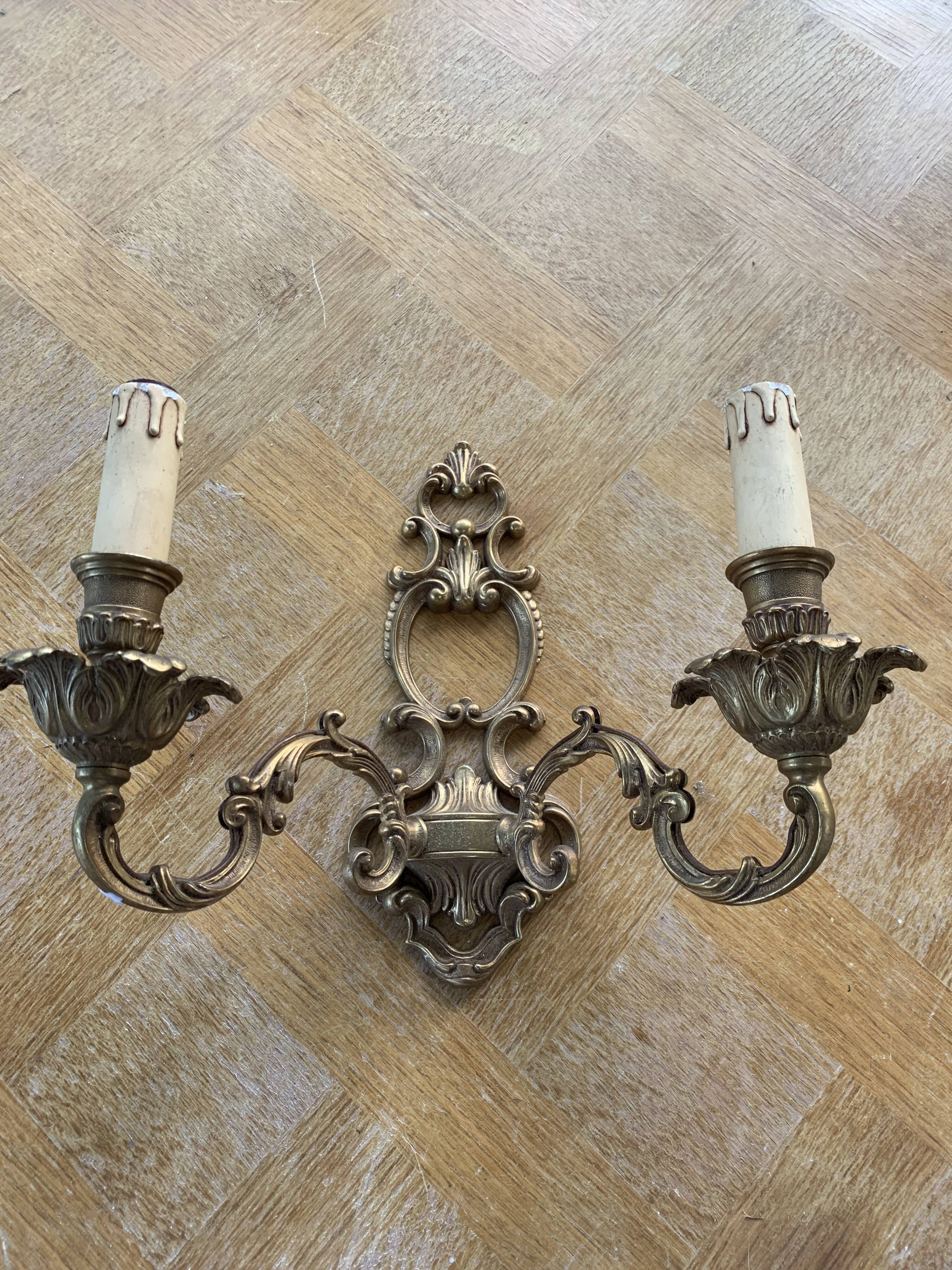 Wall lamp in gilded bronze style Louis XV baroque vintage