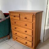 Elegant pine chest of drawers