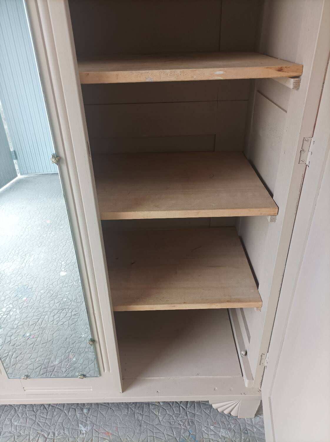Vintage Art Deco 3-door wardrobe