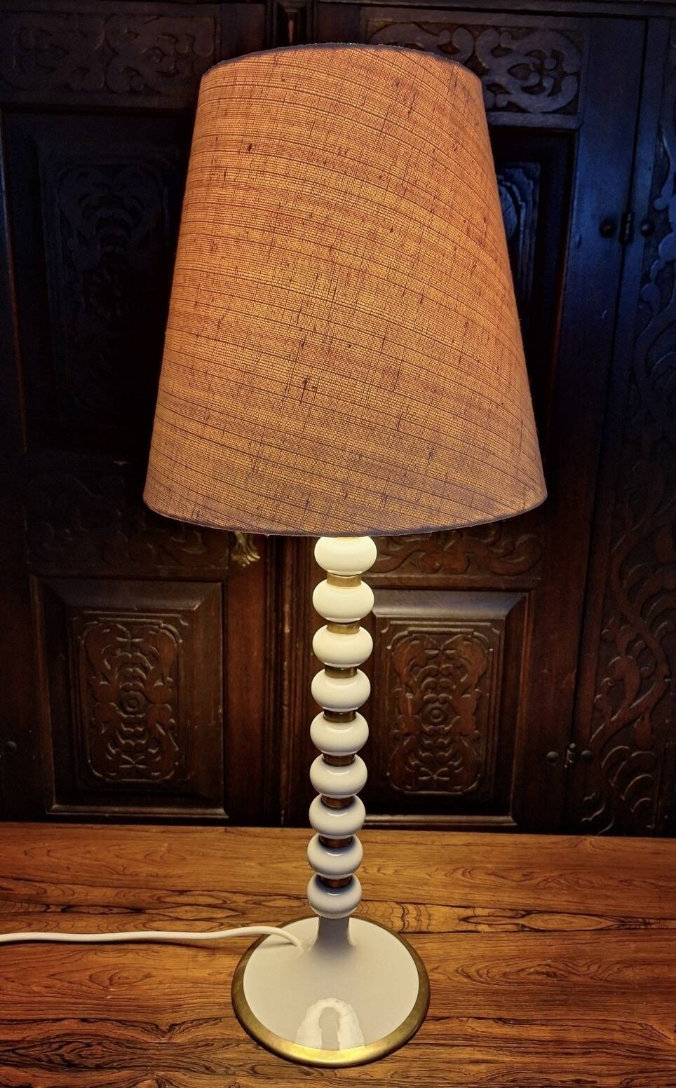 Lampe de table italienne des années 70 avec des sphères empilées.
