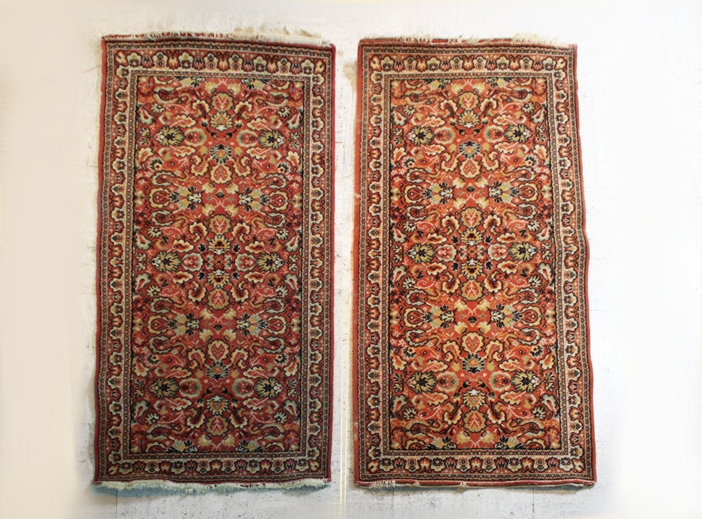 Pair of oriental carpets Mohajeran Sarouk, Iran.