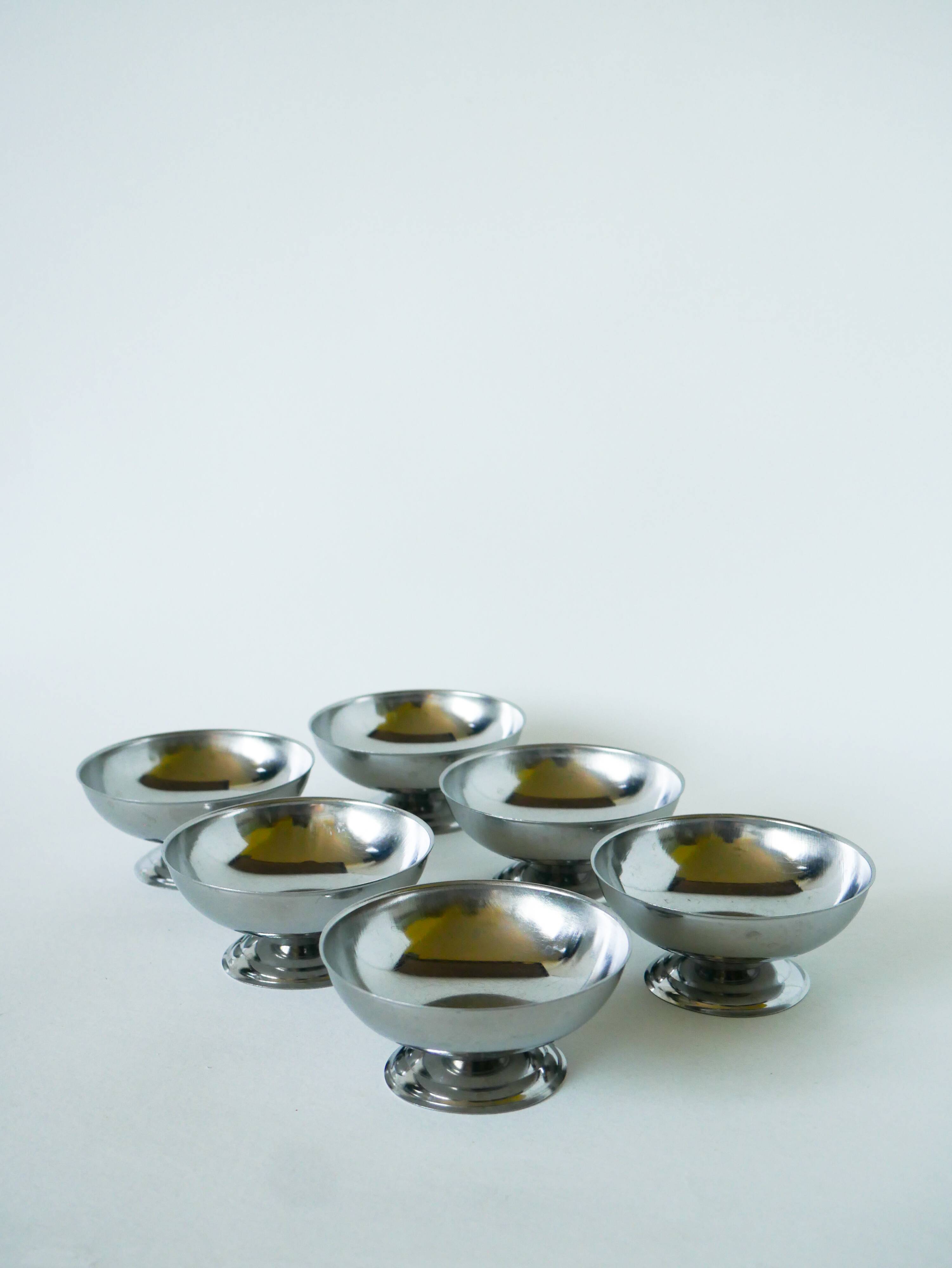 Set of 6 stainless steel ice cream bowls, wide base, Design, 1970 - 4.5 x 9 cm