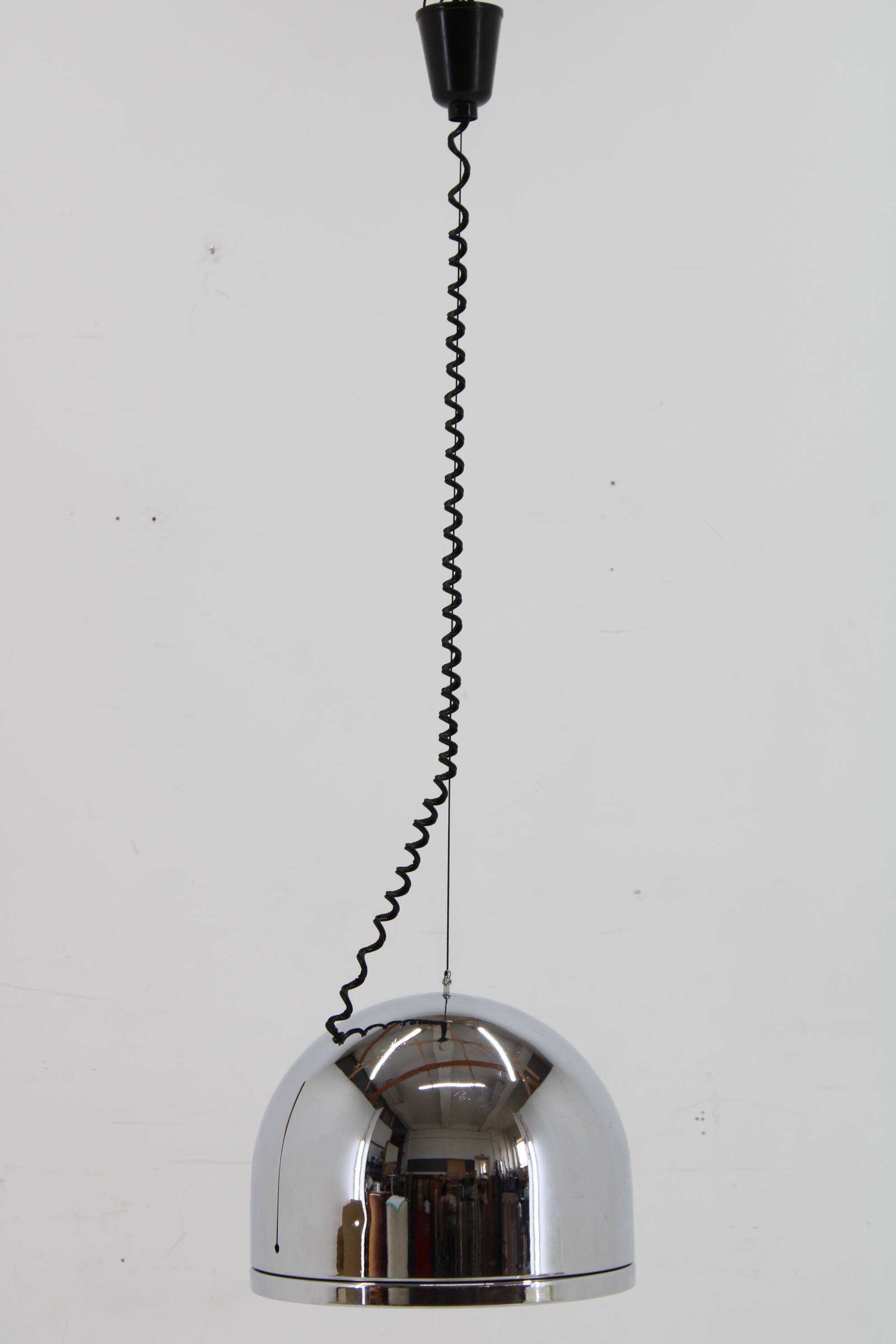 1970s Rare Italian Chrome Plated Adjustable Pendant Light