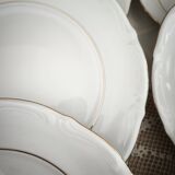 12 assiettes à dessert en porcelaine Manufacture double filet or