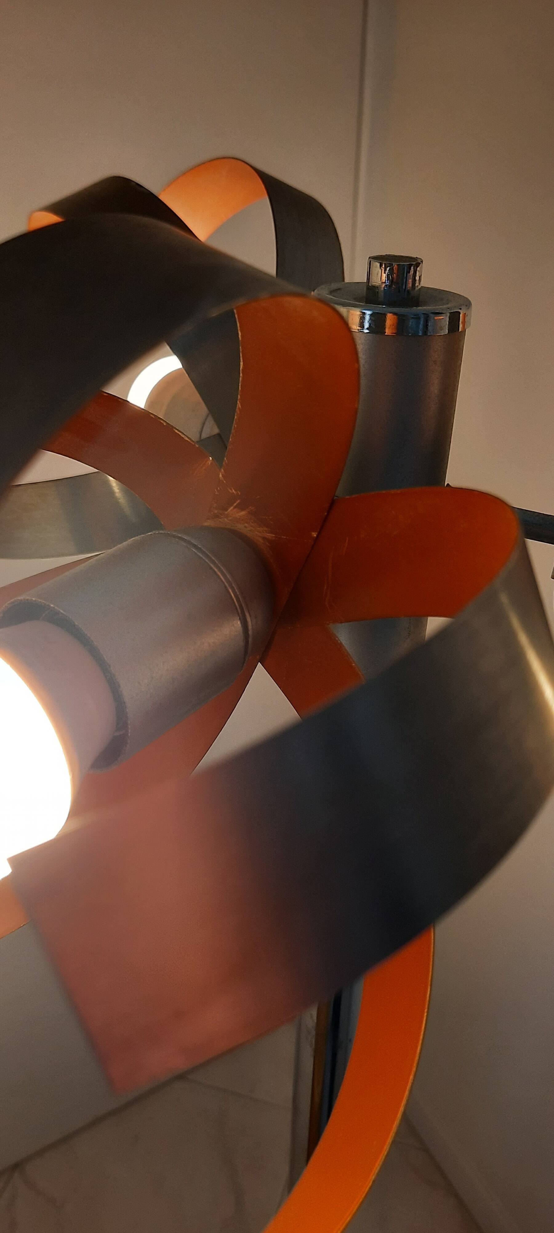 Oxar Space Age floor lamp with light flowers from the 70s.