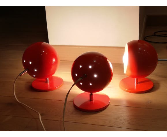 Lamps articulated metal balls