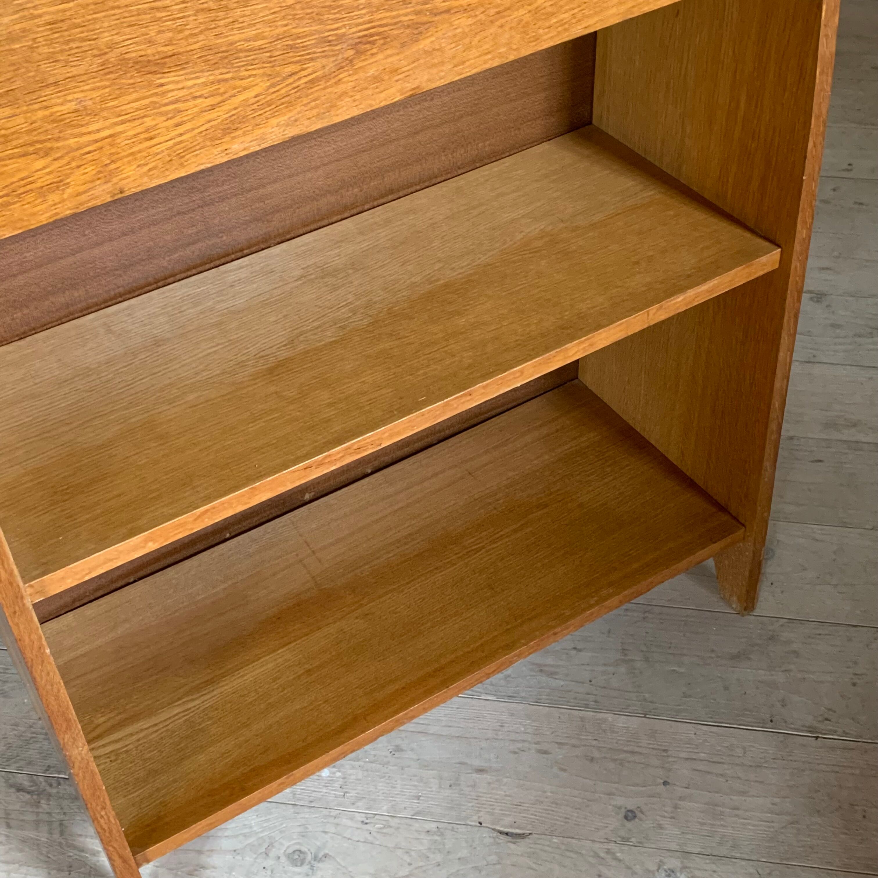 Secretary vintage pyramidal library