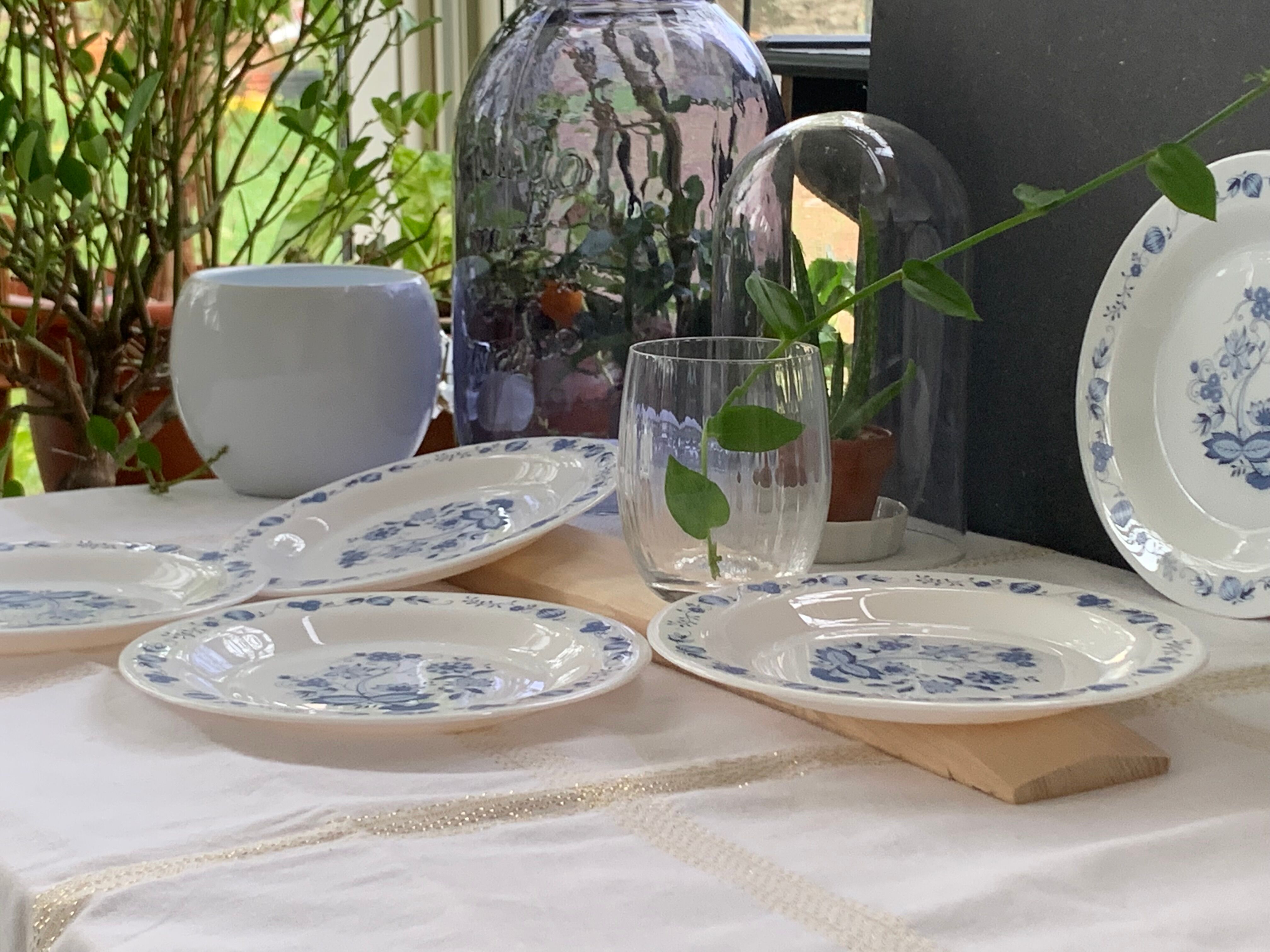 3 bowls and 5 blue plates