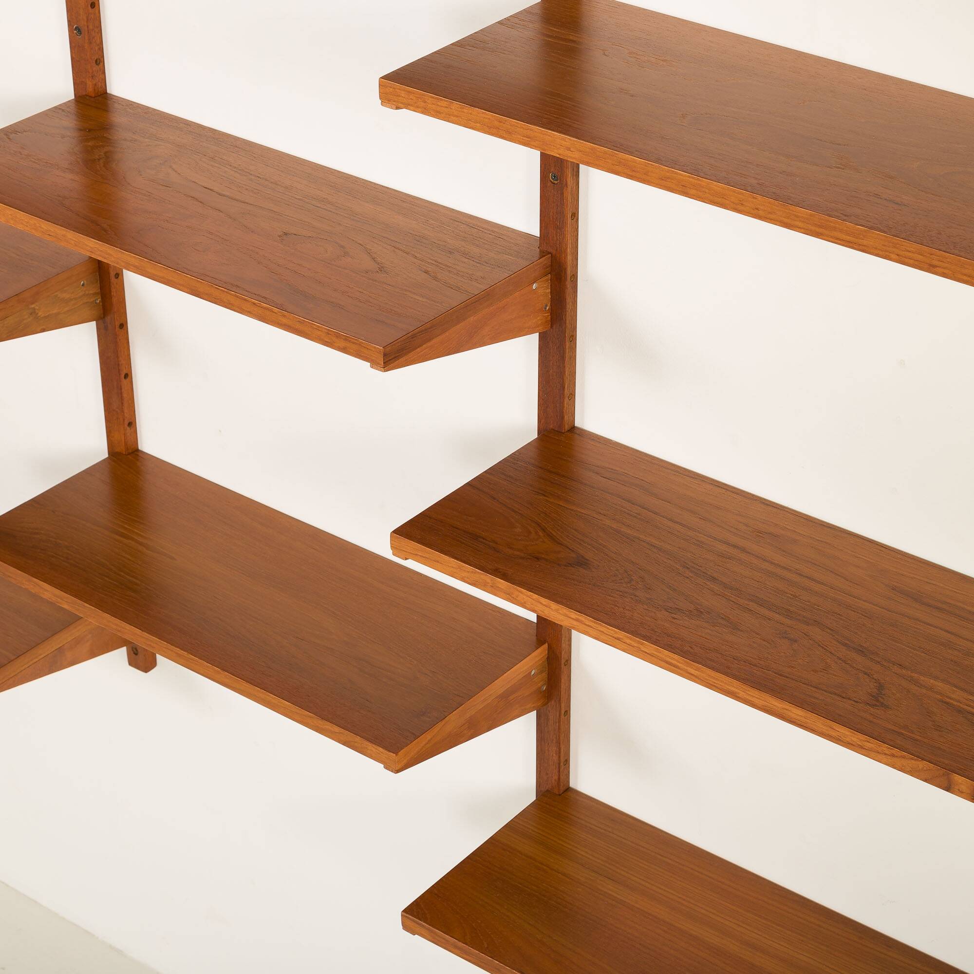 Preben Sorensen, PS System shelving unit on wooden brackets, 1960s