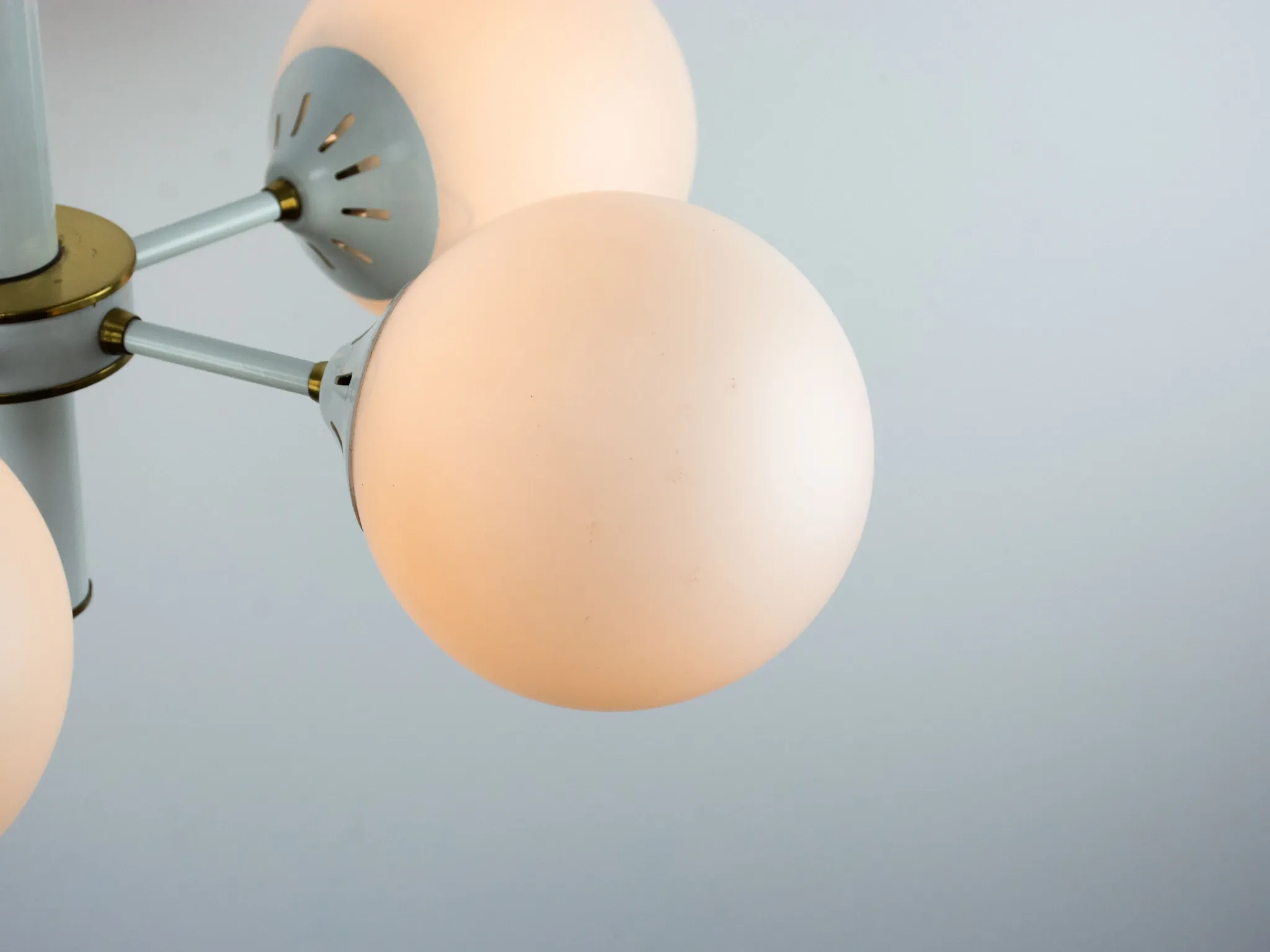 Vintage White 1970s Sputnik Chandelier – Mid-Century Modern Ceiling Light