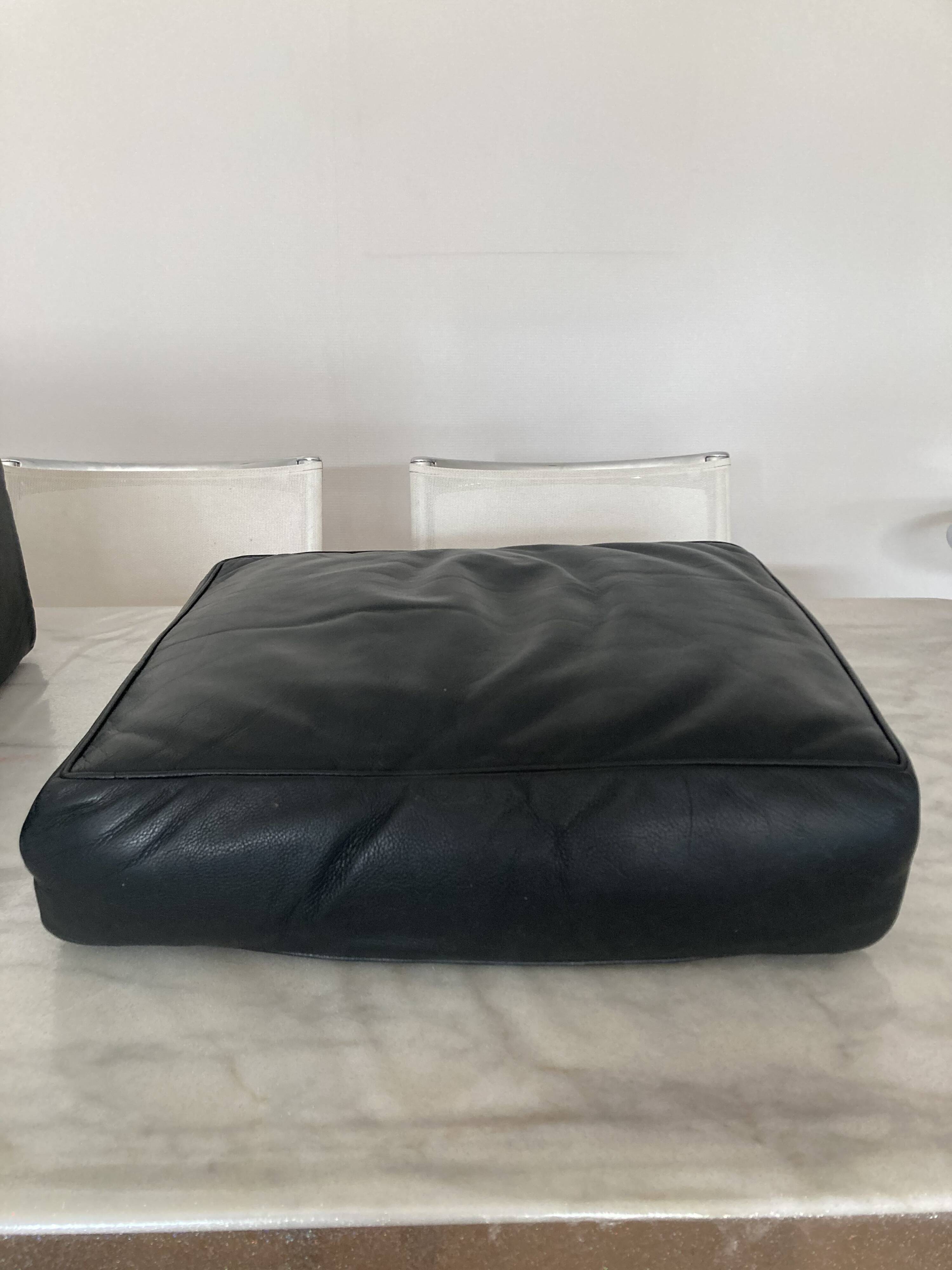 Le Corbusier LC2 armchair in black leather