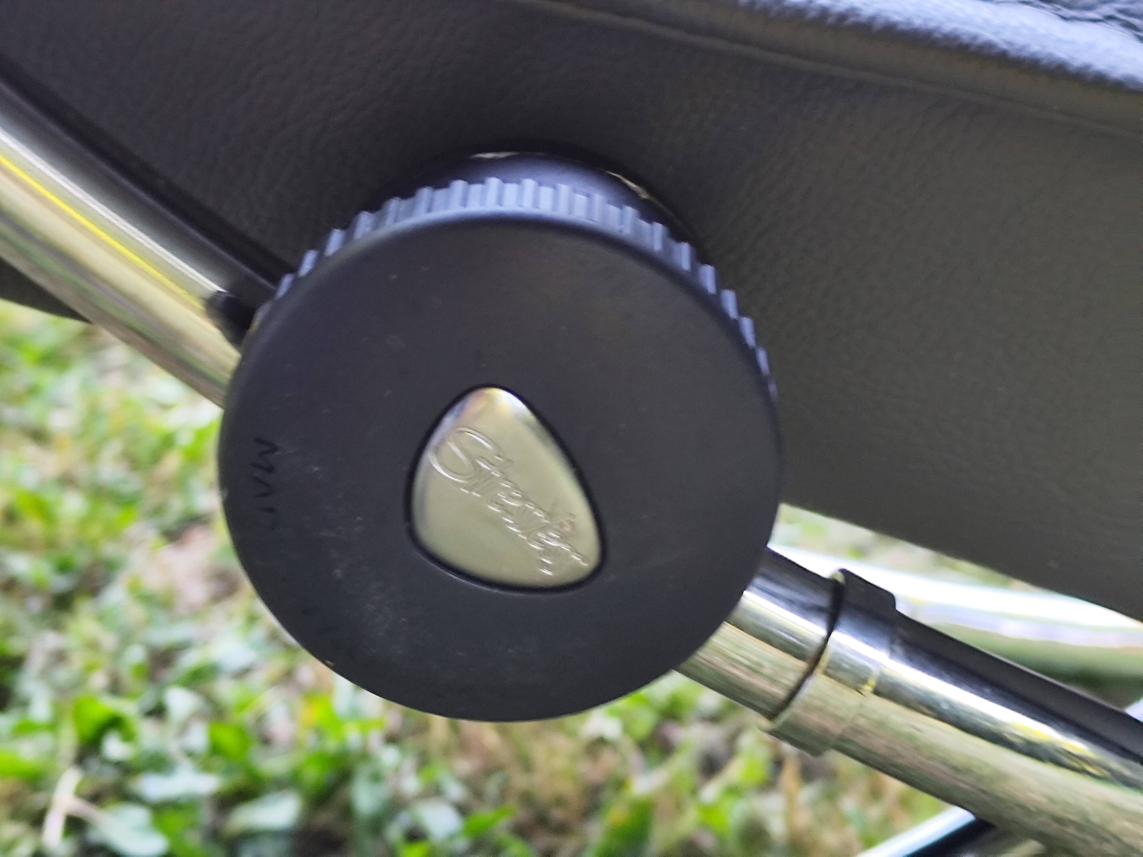 Stressless City armchair with footrest/ottoman, grey